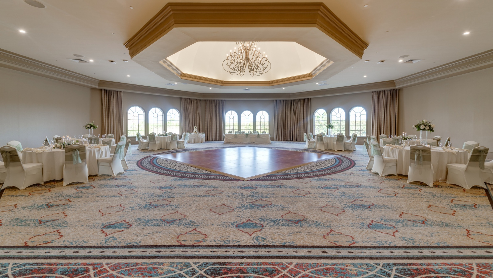 Rosen Shingle Creek Sandlake Wedding Setup